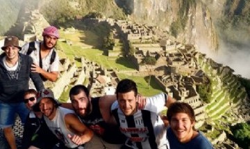 Martin y sus Amigos, Machu Picchu, Cusco, Perú.