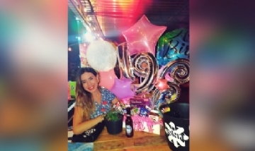 Tiffany festejando sus 19 desde Valencia, Venezuela.