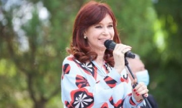 Cristina Kirchner reaparece en una actividad del partido de Andrés Manuel López Obrador