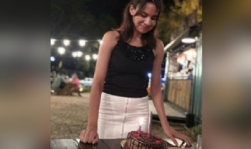 Mari festejando su cumpleaños en Rosario, Santa Fe.