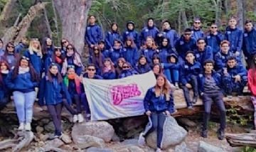 Matty y sus amigos de viaje en Bariloche.