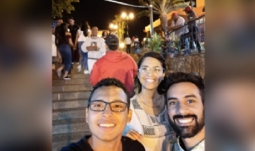 Mónica de peña con amigos desde Guayaquil, Ecuador.