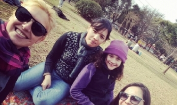 Wanda con sus amigas en Hurlingham, Buenos Aires