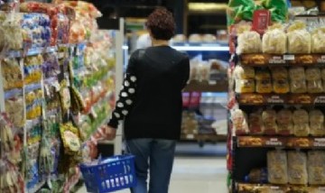 El consumo masivo cayó 20,4% interanual en octubre y las ventas están estancadas desde abril