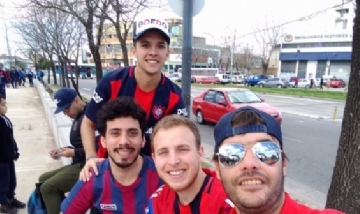 Los chicos de la filial Mario Alberto Yepes, antes de ver a San Lorenzo en el Estadio Pedro Bidegain.