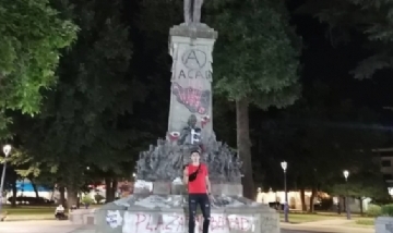 Ignacio recorriendo la noche de Chile.