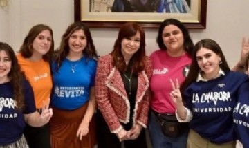 Cristina Kirchner recibió a las presidentas y copresidentas de centros de estudiantes de la UBA