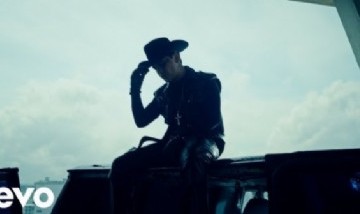 Christian Nodal - Bandolebrios (Video Oficial)