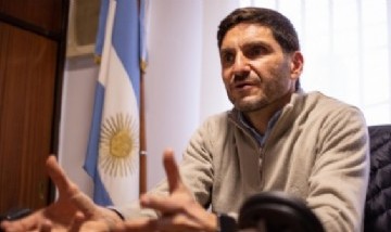 El gobierno de Pullaro avanza en defensa de los jóvenes haciéndole frente al juego online