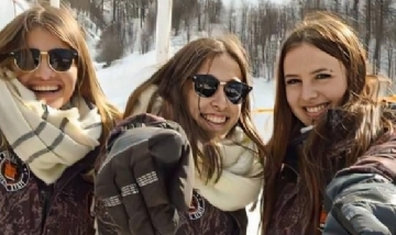 Maca y sus compañeras en Cerro Catedral, Río Negro.