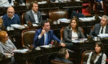 Se partió el bloque de la UCR en Diputados: quiénes se van y por qué