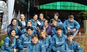 Los chicos de 5to Eco TT del Colegio Santa Catalina de Posadas, Misiones.