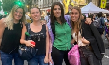 Marcha de mujeres. Pañuelos verdes. CABA.