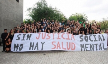 Los nuevos psicólogos/as de la UDP en Santiago, Chile.