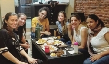 Rocío Belén y sus amigas de juntada en Avellanda, Buenos Aires.