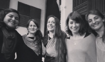 Marie y sus amigas de peña en CABA.