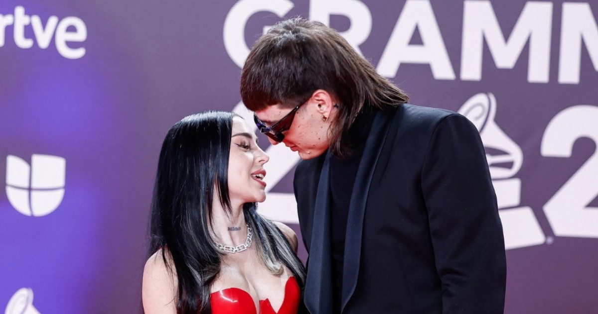 La cantante rosarina felicitó a su novio por el premio a “Génesis” como mejor álbum mexicano.